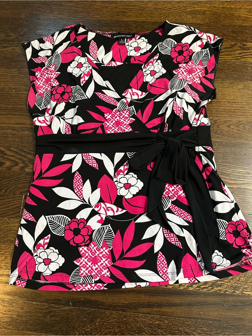 2000s Briggs New York Black, Pink and White Floral Faux Wrap-Style Top
